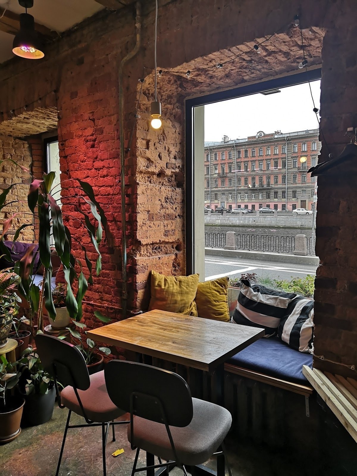 <span class="translation_missing" title="translation missing: en.meta.location_title, location_name: Ogurtsy, city: St Petersburg">Location Title</span>
