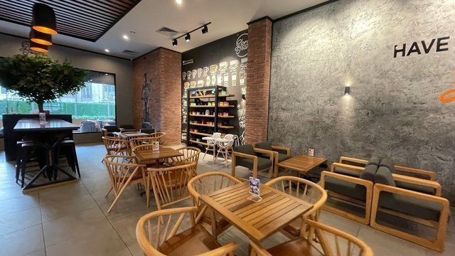 Gloria Jeans Coffees Liberty Square