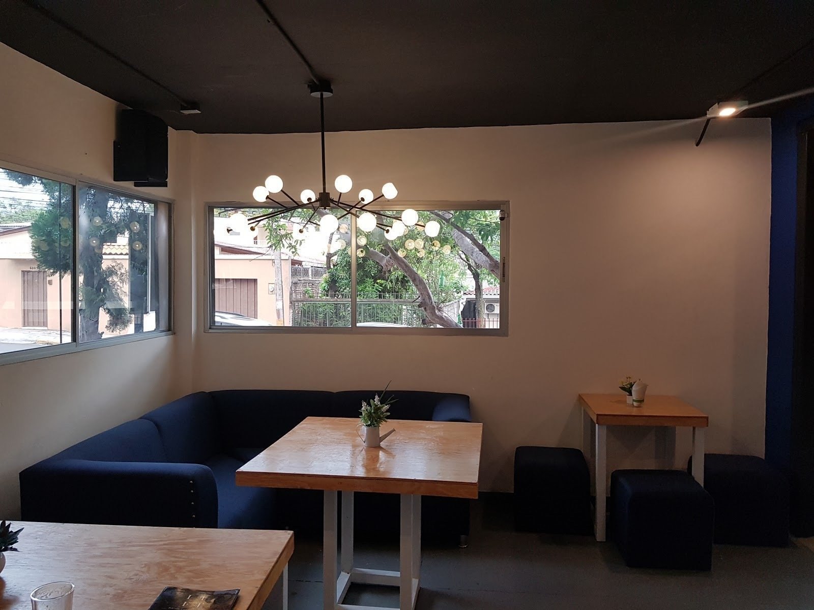 <span class="translation_missing" title="translation missing: en.meta.location_title, location_name: LIFT Asian Inspired café, city: Tegucigalpa">Location Title</span>