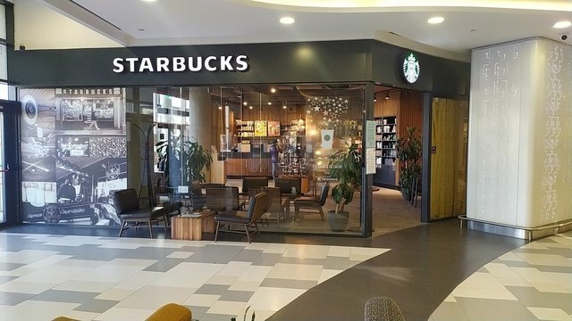 Starbucks @ Plaza România