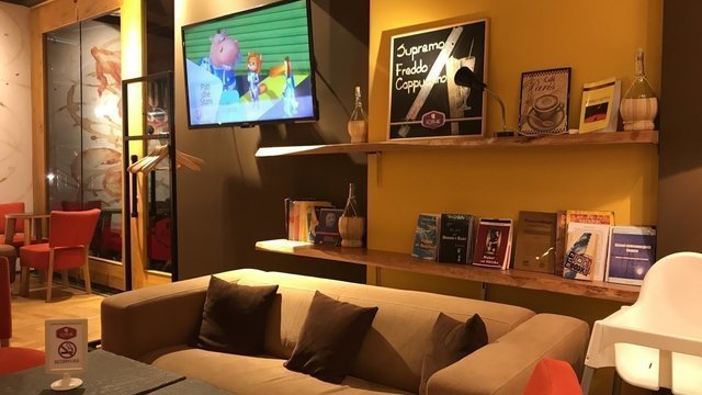Sophie Caffe & Snacks - Ali Demi