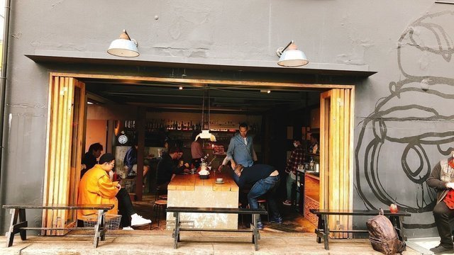 Deus Ex Machina Cafe Harajuku