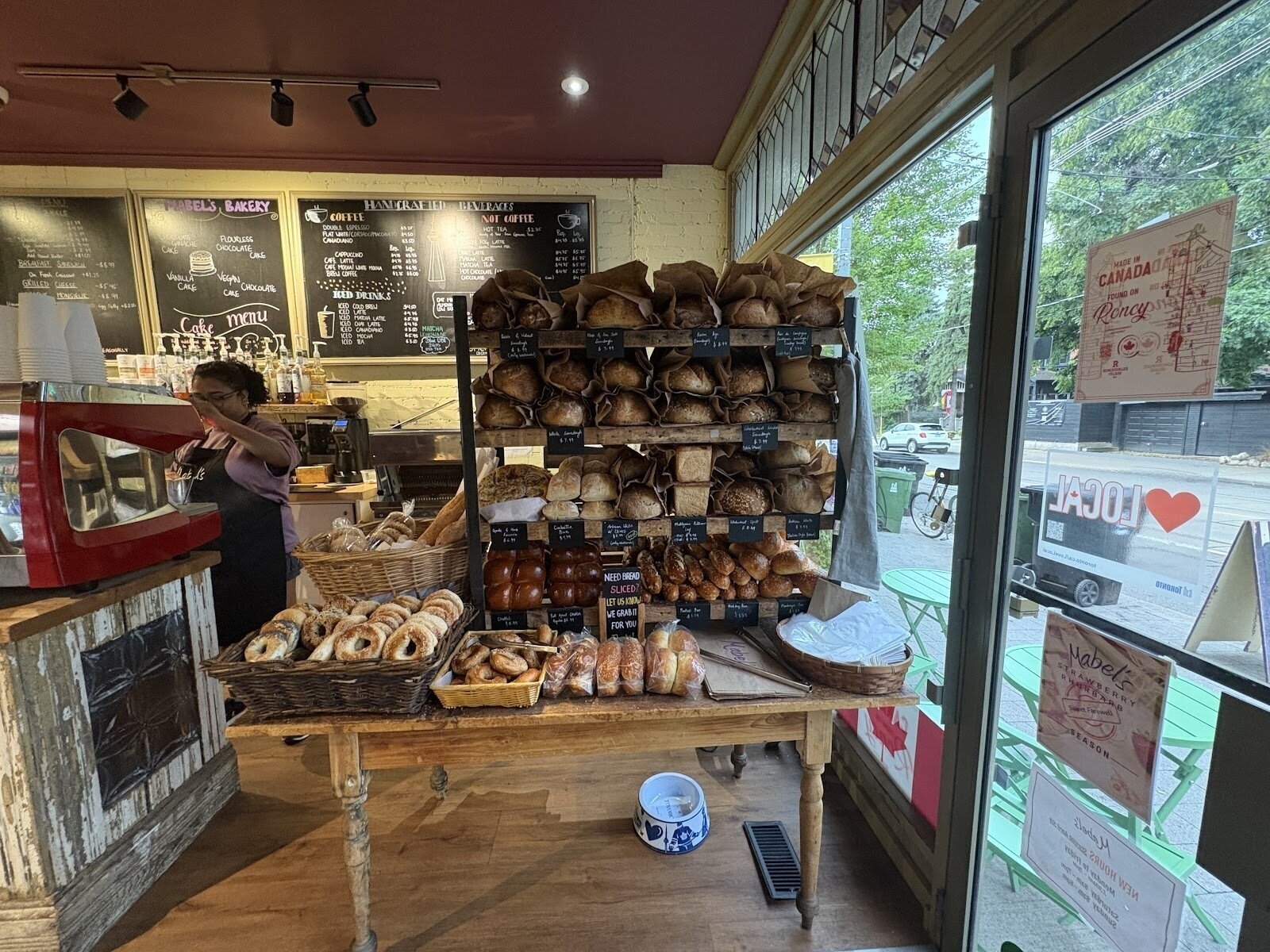 <span class="translation_missing" title="translation missing: en.meta.location_title, location_name: Mabel's Bakery &amp; Specialty Foods, city: Toronto">Location Title</span>