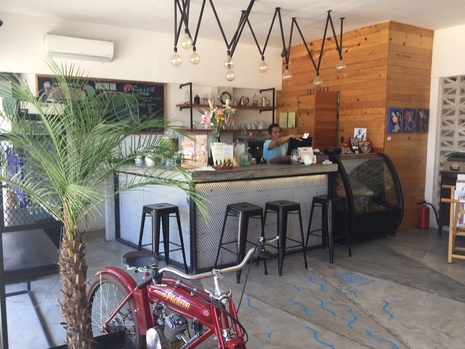 <span class="translation_missing" title="translation missing: en.meta.location_title, location_name: Tulum Art Club, city: Tulum">Location Title</span>