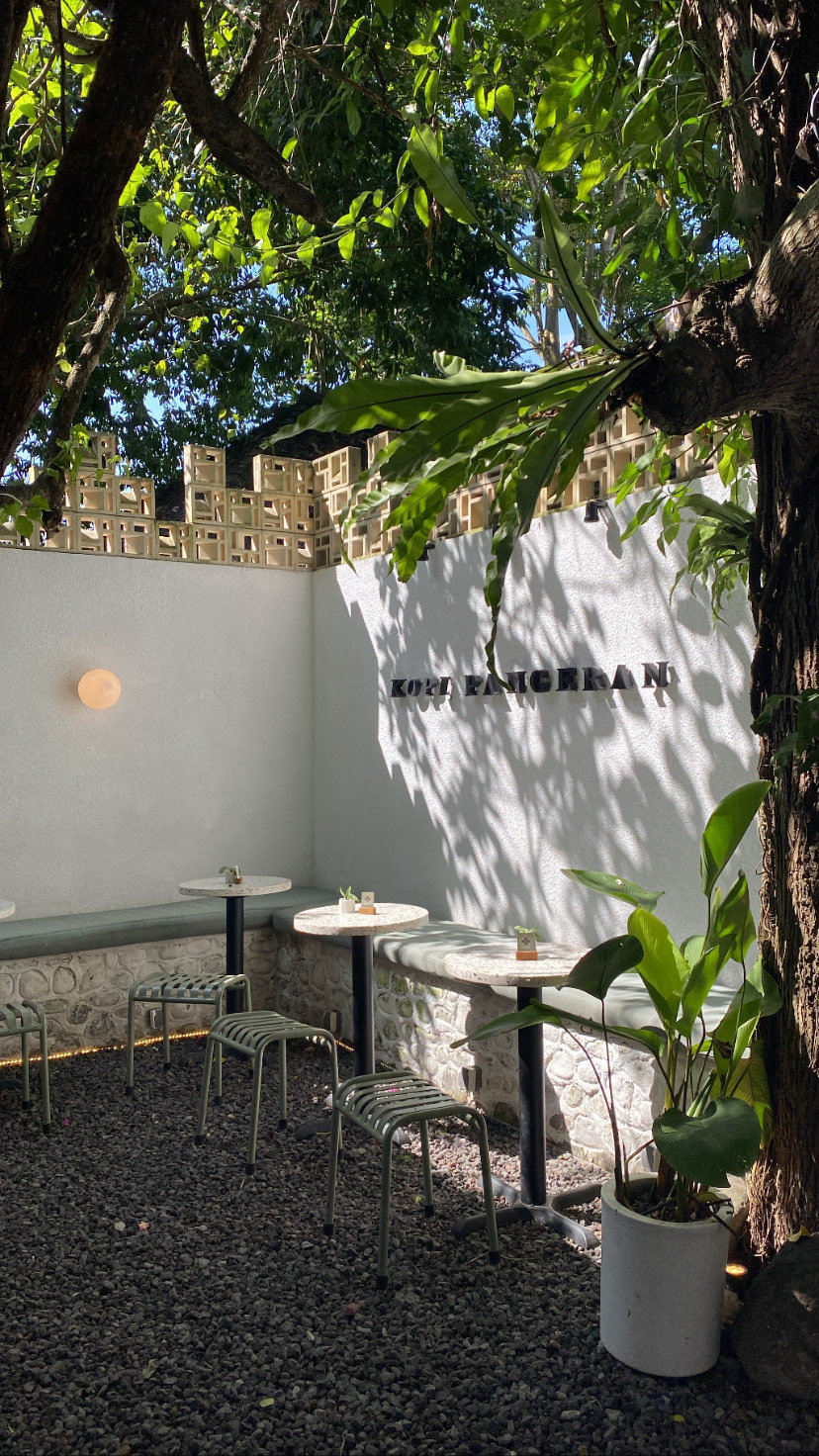 <span class="translation_missing" title="translation missing: en.meta.location_title, location_name: Kopi Pangeran Ubud, city: Ubud">Location Title</span>