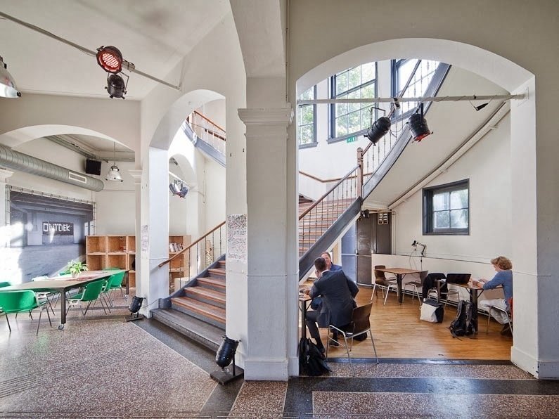 <span class="translation_missing" title="translation missing: en.meta.location_title, location_name: Het Huis Utrecht, city: Utrecht">Location Title</span>