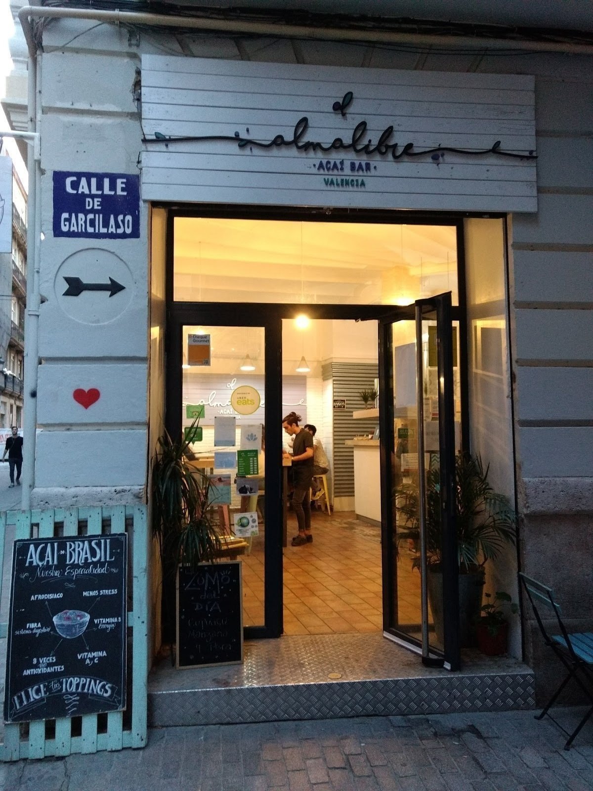 <span class="translation_missing" title="translation missing: en.meta.location_title, location_name: Almalibre Açaí Bar, city: Valencia">Location Title</span>