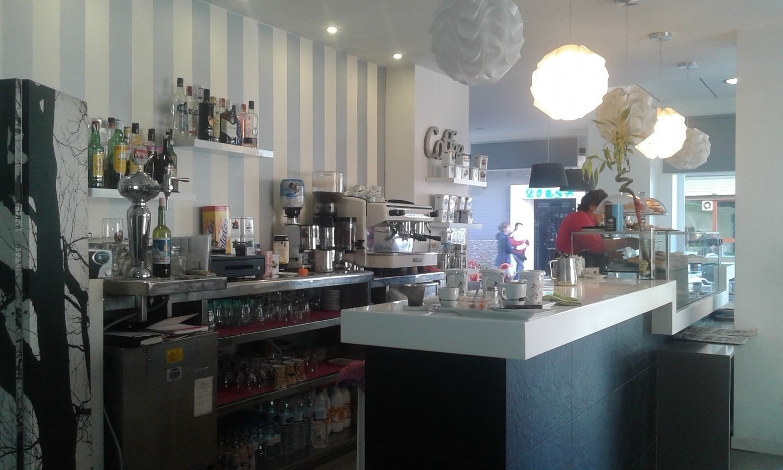 <span class="translation_missing" title="translation missing: en.meta.location_title, location_name: Cafe D Coco, city: Valencia">Location Title</span>