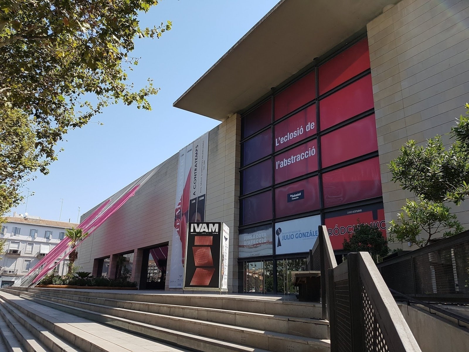 <span class="translation_missing" title="translation missing: en.meta.location_title, location_name: Institut Valencià d&#39;Art Modern, city: Valencia">Location Title</span>