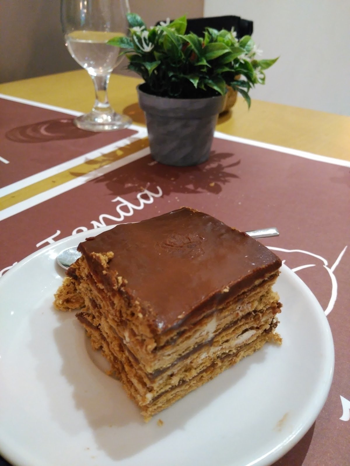 <span class="translation_missing" title="translation missing: en.meta.location_title, location_name: La Tenda 1950, city: Valencia">Location Title</span>