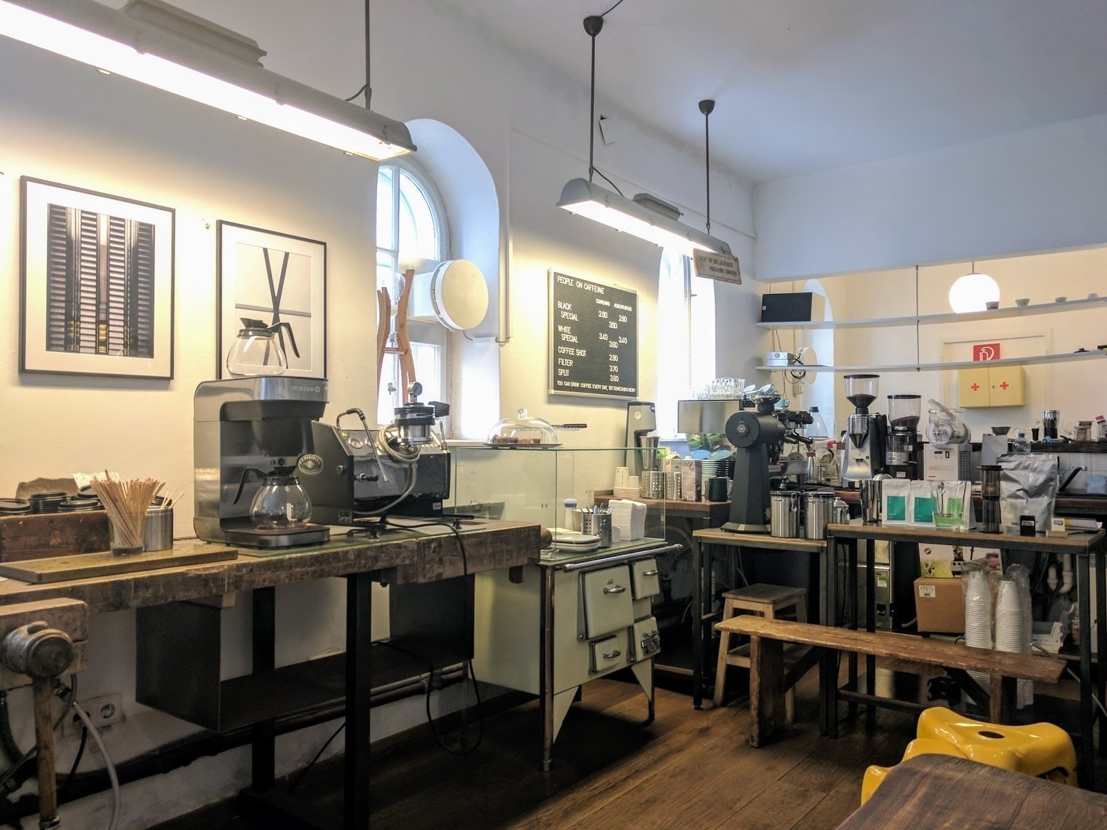 <span class="translation_missing" title="translation missing: en.meta.location_title, location_name: POC Café &quot;People on Caffeine&quot;, city: Vienna">Location Title</span>