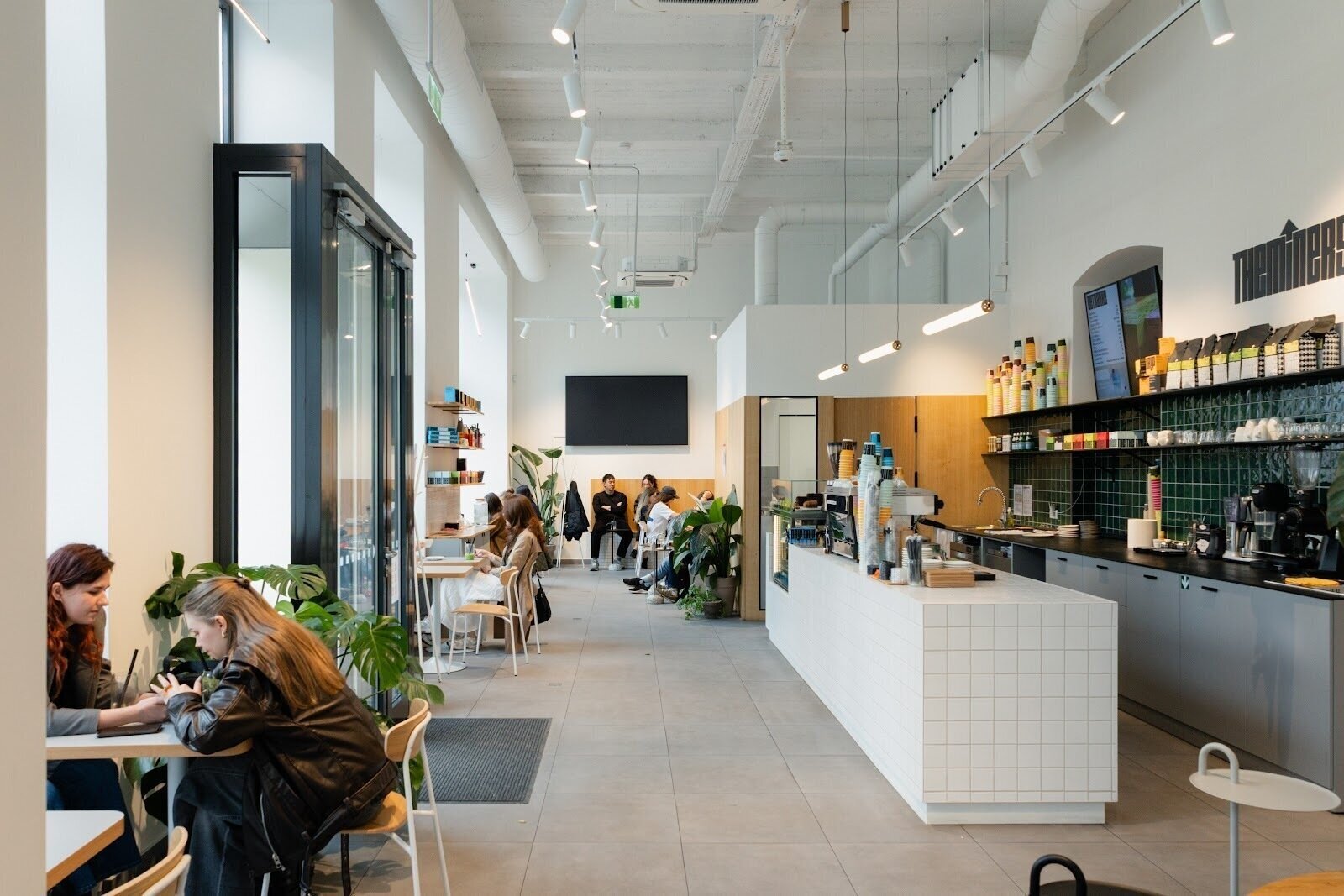 <span class="translation_missing" title="translation missing: en.meta.location_title, location_name: The Miners Coffee Naschmarkt, city: Vienna">Location Title</span>