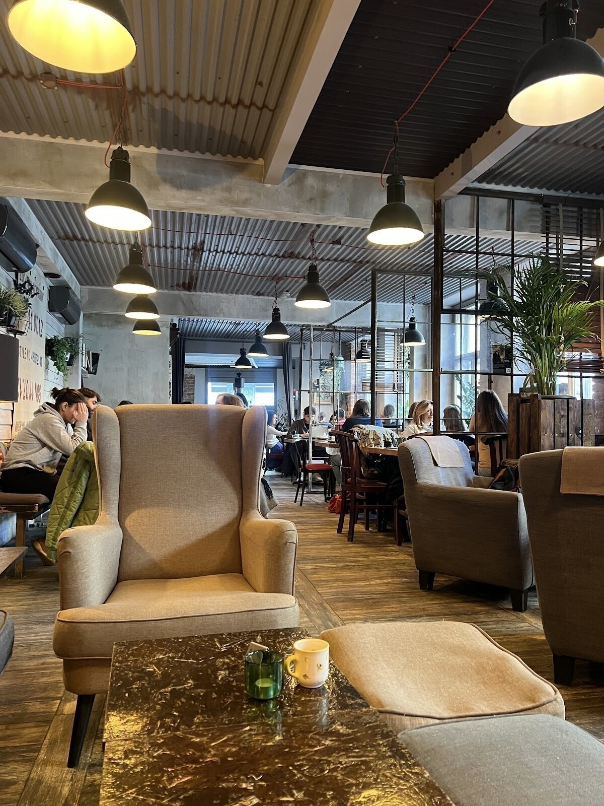 <span class="translation_missing" title="translation missing: en.meta.location_title, location_name: coffee corner bakery, city: Vinohrady">Location Title</span>
