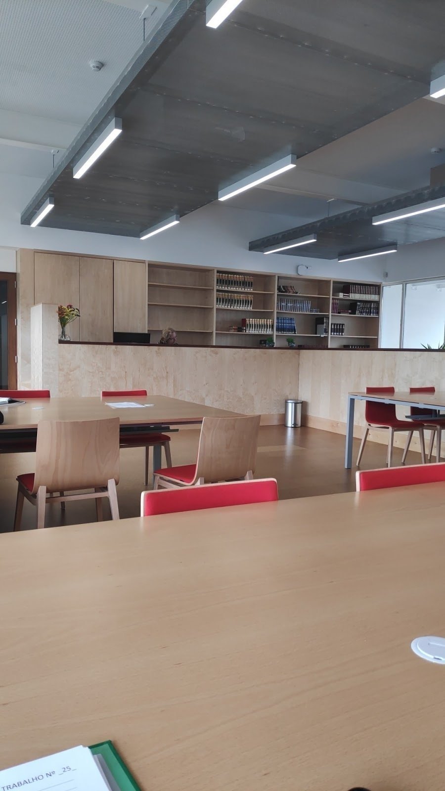 <span class="translation_missing" title="translation missing: en.meta.location_title, location_name: Municipal Library of Viseu, city: Viseu">Location Title</span>