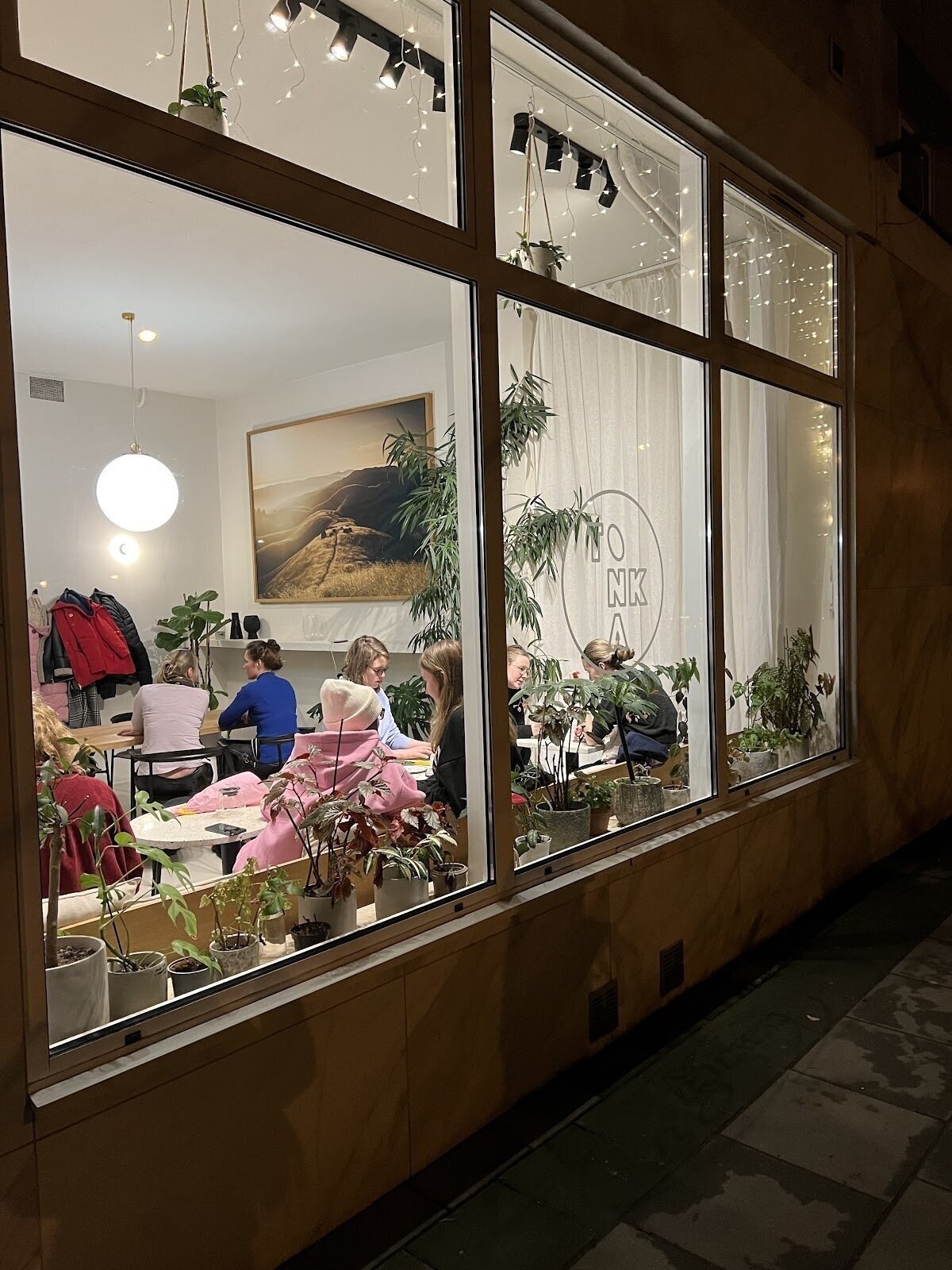 <span class="translation_missing" title="translation missing: en.meta.location_title, location_name: Cała w Mące Cafe, city: Warsaw">Location Title</span>