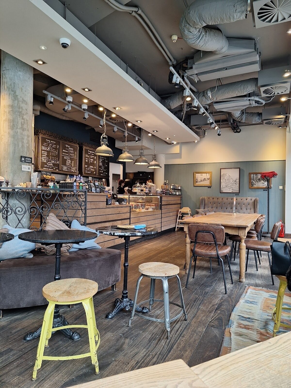 <span class="translation_missing" title="translation missing: en.meta.location_title, location_name: Green Caffè Nero @ Piekna, city: Warsaw">Location Title</span>