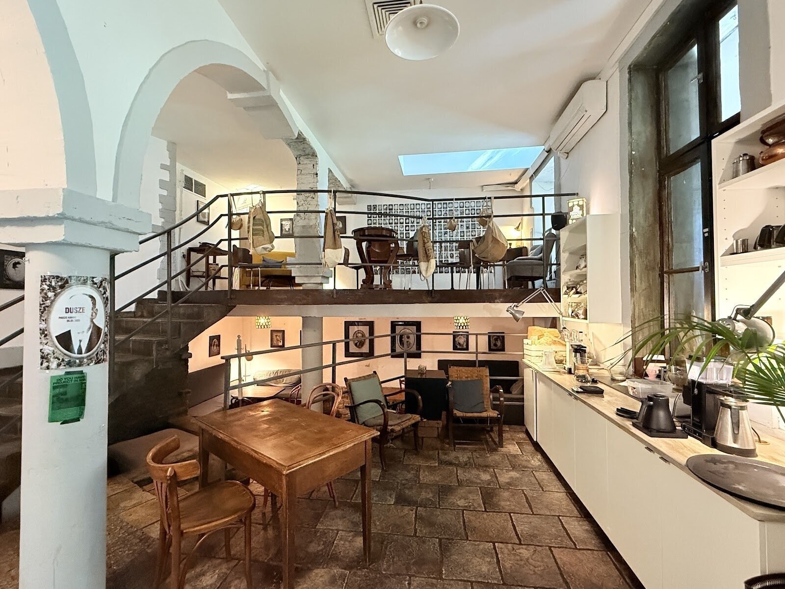 <span class="translation_missing" title="translation missing: en.meta.location_title, location_name: Proces Kawki, city: Warsaw">Location Title</span>