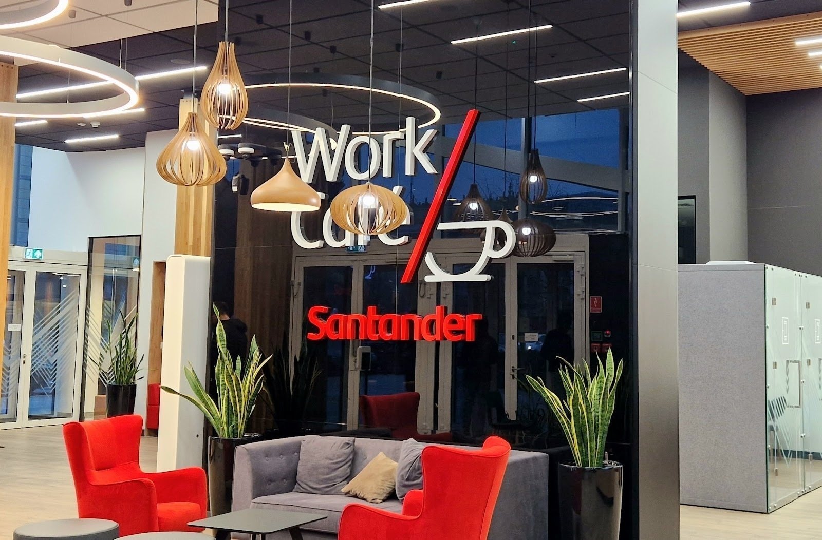 <span class="translation_missing" title="translation missing: en.meta.location_title, location_name: Santander Bank Polska S.A. - Work Cafe, city: Warsaw">Location Title</span>