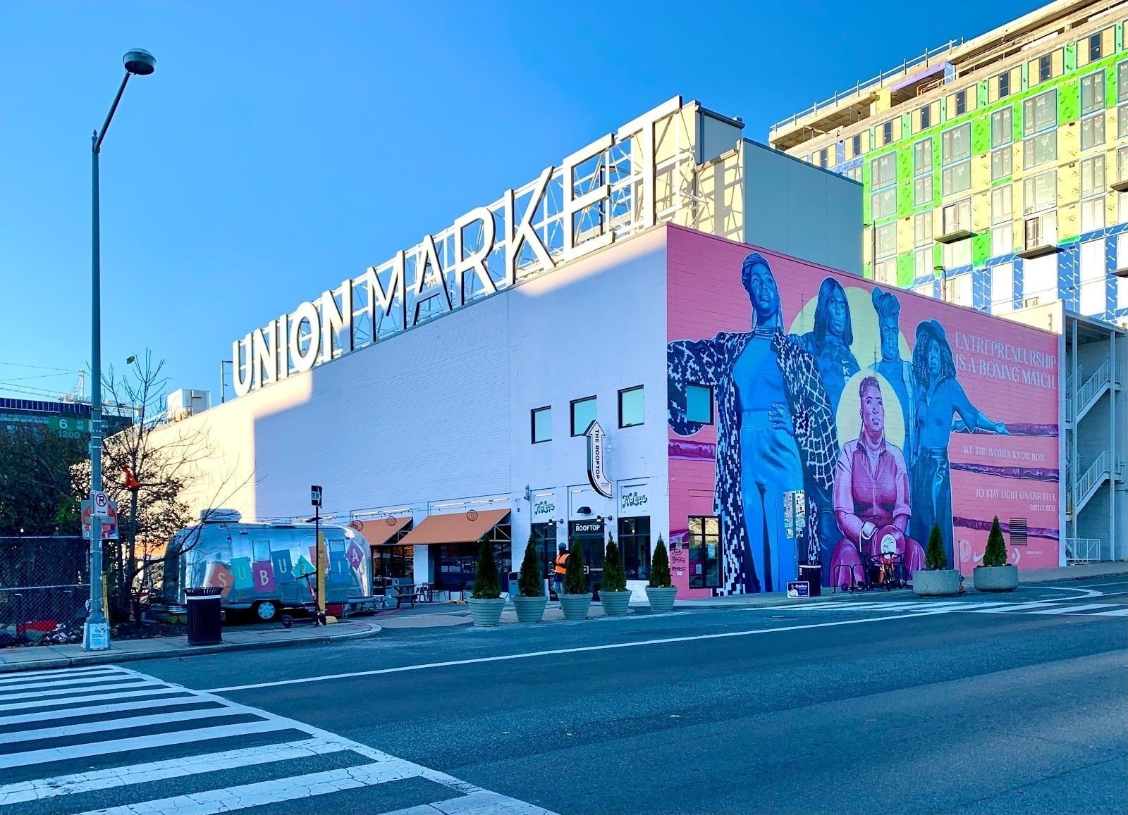 <span class="translation_missing" title="translation missing: en.meta.location_title, location_name: Union Market, city: Washington">Location Title</span>