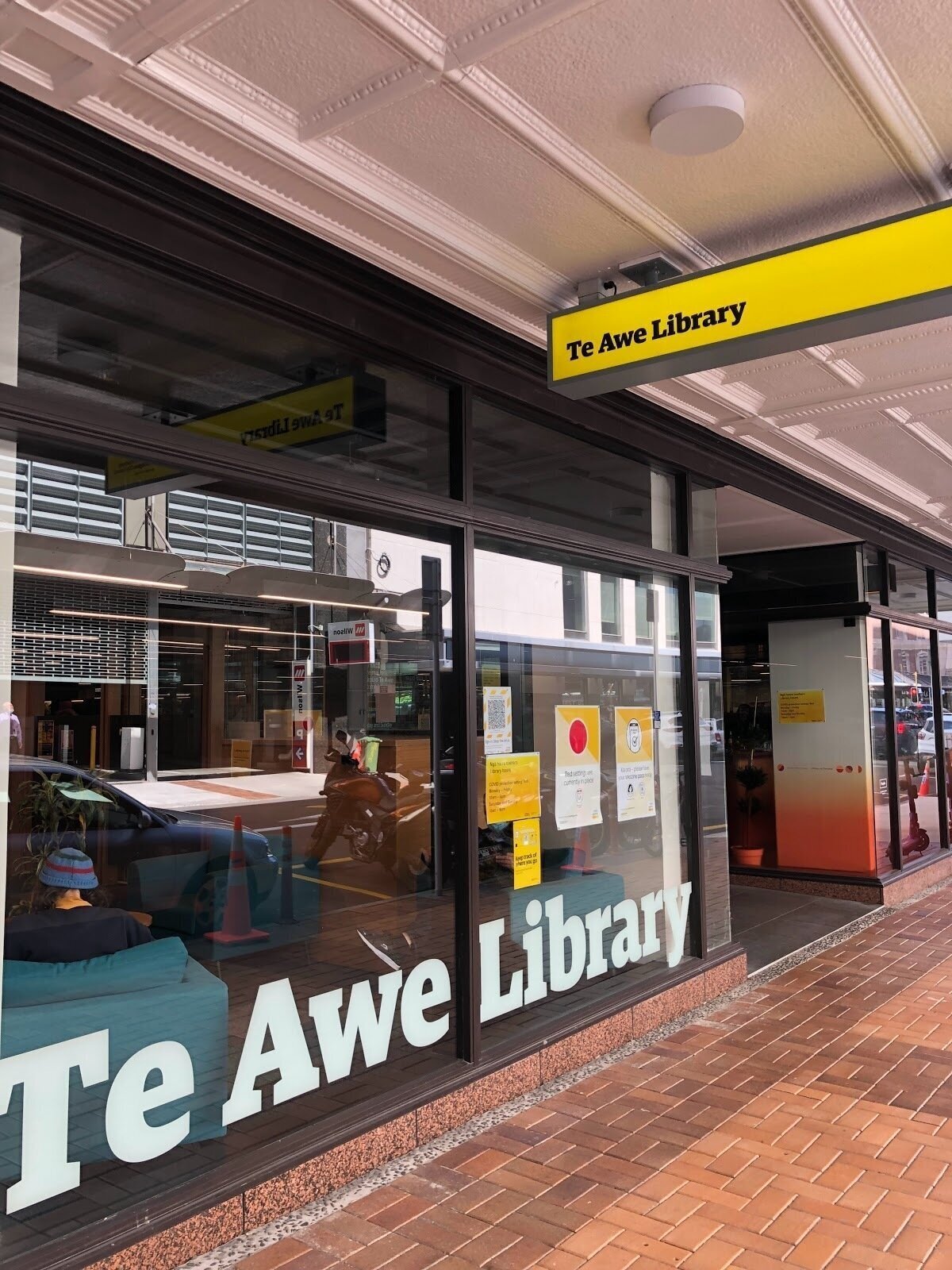 <span class="translation_missing" title="translation missing: en.meta.location_title, location_name: Te Awe Library, city: Wellington">Location Title</span>