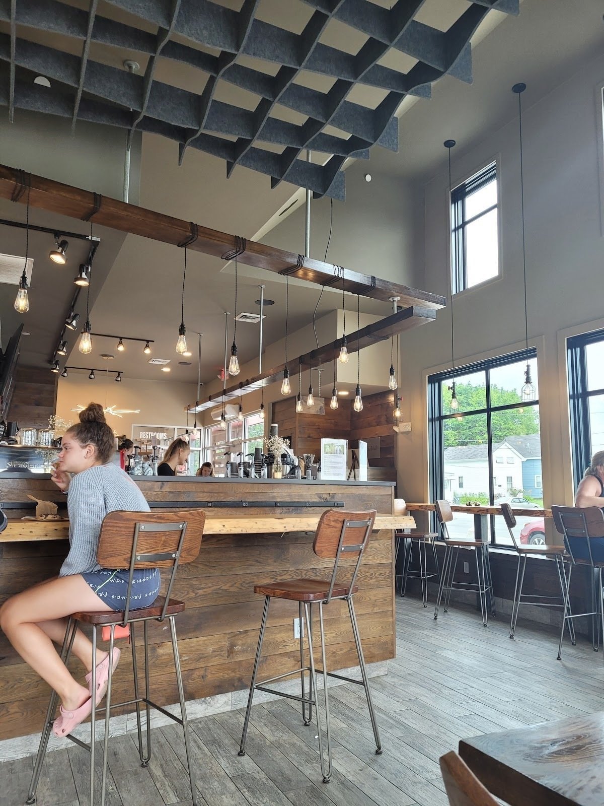 <span class="translation_missing" title="translation missing: en.meta.location_title, location_name: Roots Cafe, city: Westbrook">Location Title</span>