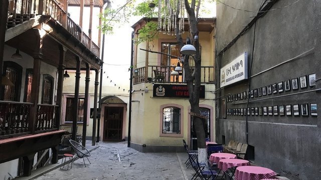 Mirzoyan Library